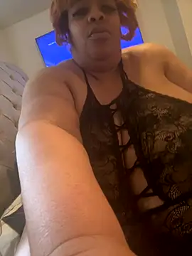 Missredboneo12 online show from November 2025 06:44:02 PM