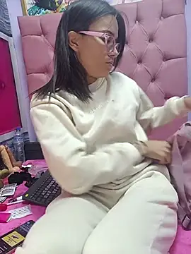 Yaumiko online show from November 2025 11:26:02 AM