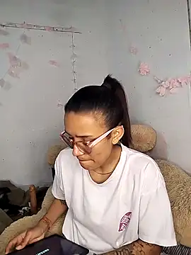 Yaumiko online show from February 2026 08:29:01 PM