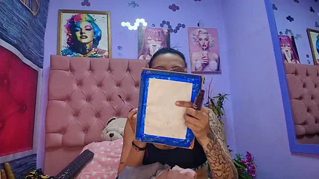 Yaumiko online show from December 2025 12:55:01 PM