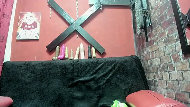 Yaumiko online show from November 2025 11:25:02 AM