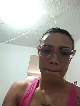Snapshot of Yaumiko chatting on May 2026 11:36:02 AM Yaumiko online show from May 2026 11:36:02 AM