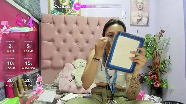 Snapshot of Yaumiko chatting on September 2025 12:00:02 PM Yaumiko online show from September 2025 12:00:02 PM