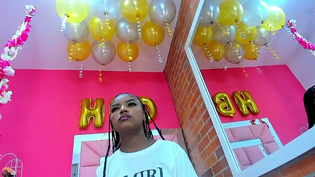 Snapshot of malu_horny_69 chatting on December 2024 03:06:01 PM malu horny 69 online show from December 2024 03:06:01 PM