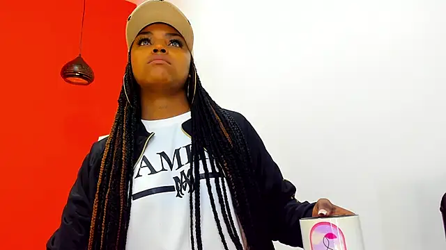 Snapshot of malu_horny_69 chatting on December 2024 11:33:01 AM malu horny 69 online show from December 2024 11:33:01 AM