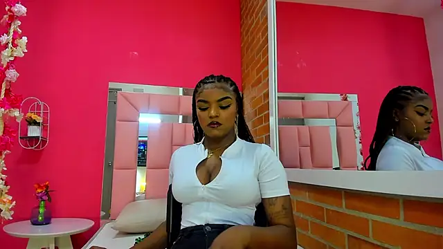 Snapshot of malu_horny_69 chatting on December 2024 07:18:01 PM malu horny 69 online show from December 2024 07:18:01 PM