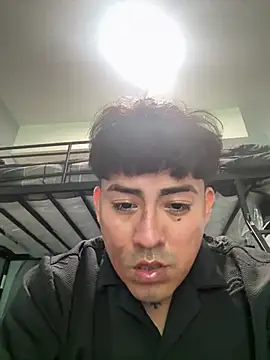 Luisrtrrr online show from July 2026 09:43:01 PM