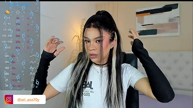 LOISE-XX online show from November 2025 06:17:01 AM