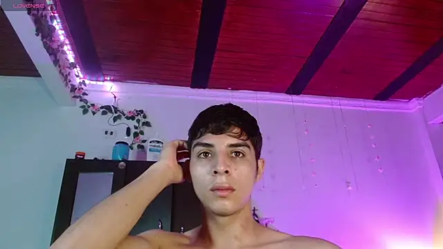 Snapshot of justin_alexxx chatting on December 2024 07:22:01 PM justin alexxx online show from December 2024 07:22:01 PM