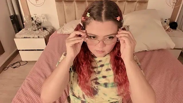 Snapshot of Twwiiggy chatting on March 2025 03:14:01 AM Twwiiggy online show from March 2025 03:14:01 AM