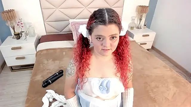 Twwiiggy online show from January 2026 08:02:01 PM