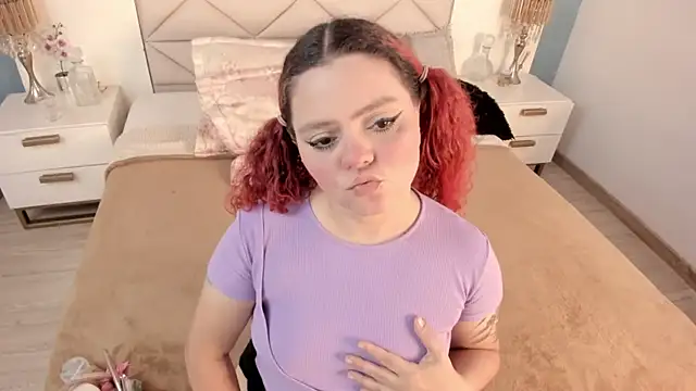 Twwiiggy online show from February 2026 08:08:01 PM