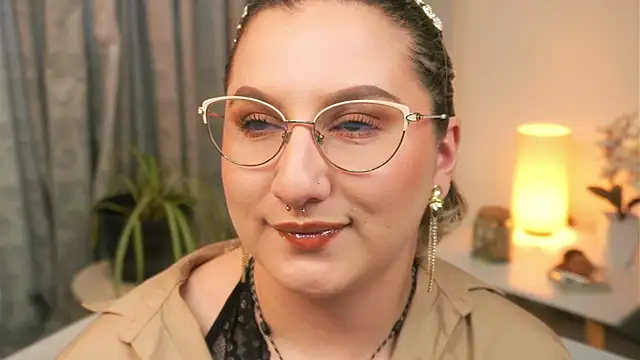 Ximenna Cruz online show from April 2026 06:15:02 PM