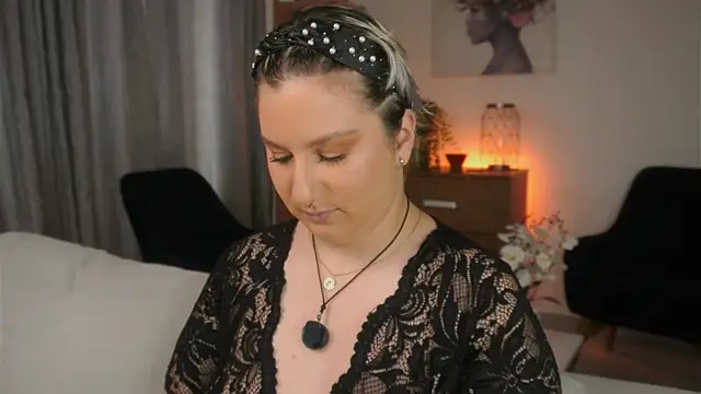 Ximenna Cruz online show from February 2026 01:02:01 PM