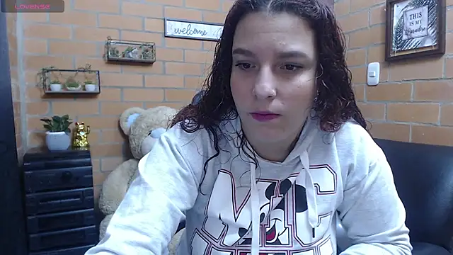 alexia 87 online show from September 2025 01:39:01 AM
