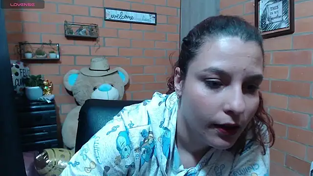 alexia 87 online show from October 2025 10:51:02 PM