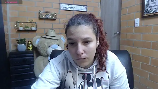 alexia 87 online show from September 2025 12:38:02 AM