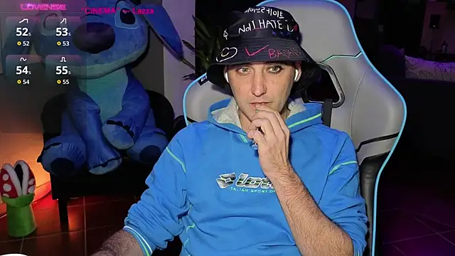 Gil gamesh90 online show from October 2025 04:03:01 PM