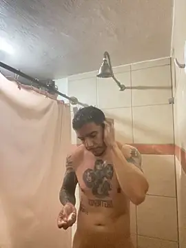 Snapshot of Molly1993rrrrrrrf chatting on November 2025 01:37:02 PM Molly1993rrrrrrrf online show from November 2025 01:37:02 PM