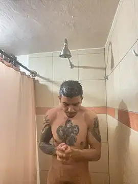 Snapshot of Molly1993rrrrrrrf chatting on November 2025 01:36:02 PM Molly1993rrrrrrrf online show from November 2025 01:36:02 PM