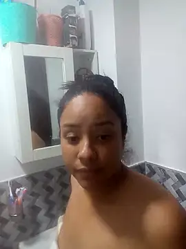 Snapshot of EAAM1 chatting on October 2025 03:43:01 AM EAAM1 online show from October 2025 03:43:01 AM