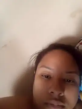 Snapshot of EAAM1 chatting on October 2025 08:08:01 PM EAAM1 online show from October 2025 08:08:01 PM