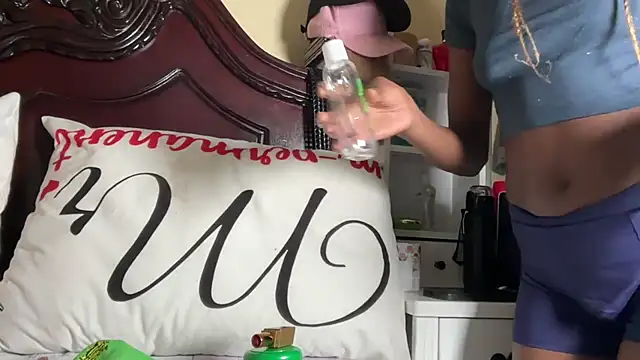 SexyAudreyFuck online show from September 2025 05:50:01 AM