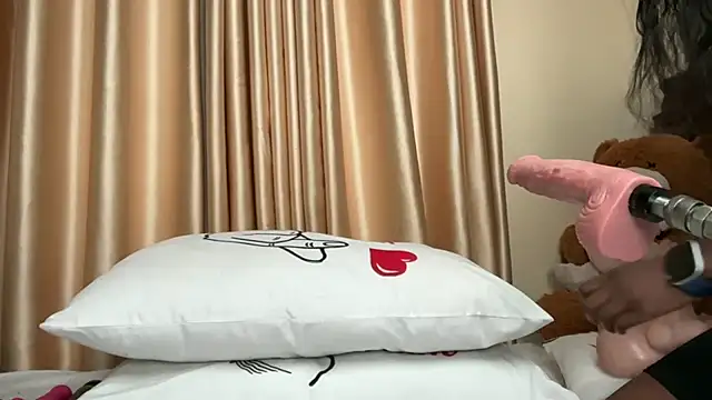 SexyAudreyFuck online show from October 2025 11:35:01 PM