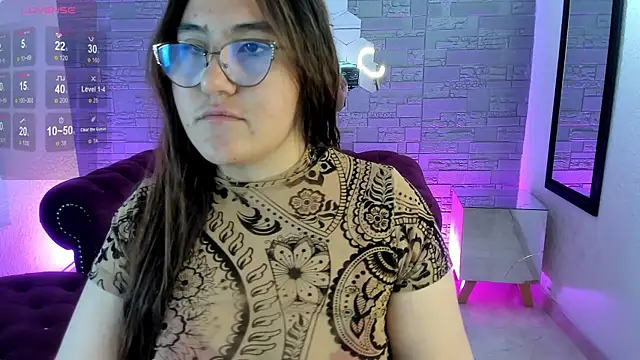 conniejames m online show from November 2025 12:28:01 PM