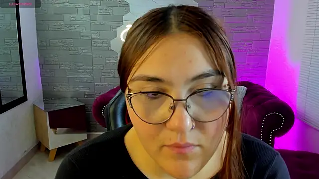 conniejames m online show from April 2026 01:57:01 PM