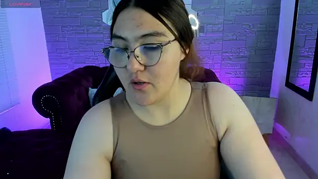 conniejames m online show from November 2025 12:53:01 PM