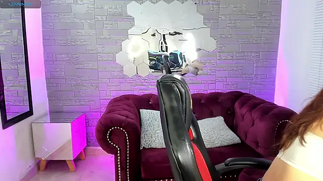 conniejames m online show from March 2026 01:02:01 PM