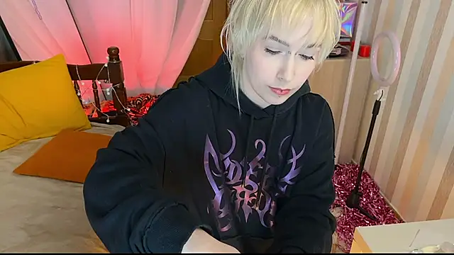 EmmyAmbros online show from March 2026 07:26:02 PM