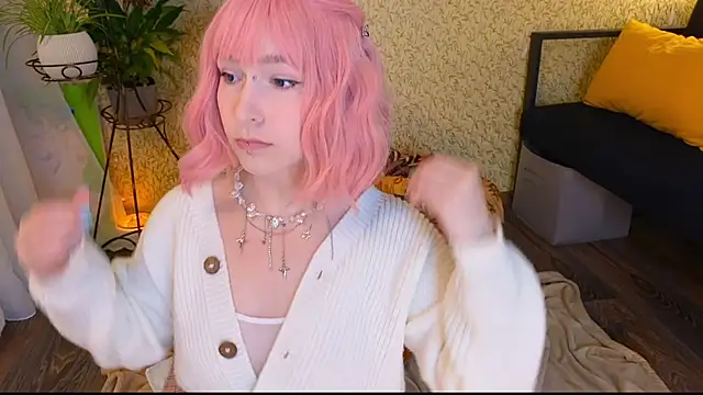 EmmyAmbros online show from November 2025 01:20:01 AM