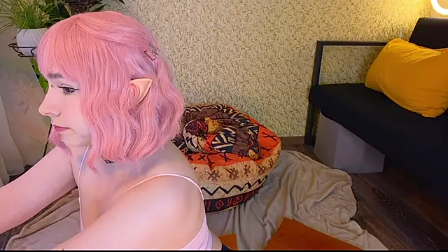 EmmyAmbros online show from October 2025 11:36:01 PM