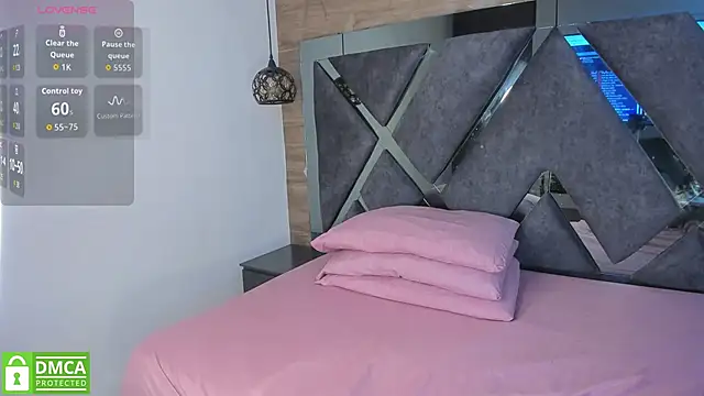 Venus velez  online show from November 2025 12:52:01 PM