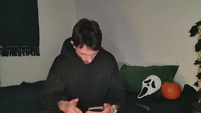 JackDesFeux online show from October 2025 05:39:02 AM