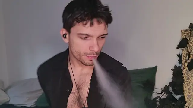 JackDesFeux online show from November 2025 01:48:02 PM