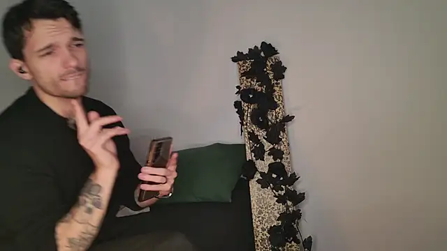 JackDesFeux online show from November 2025 10:43:01 AM