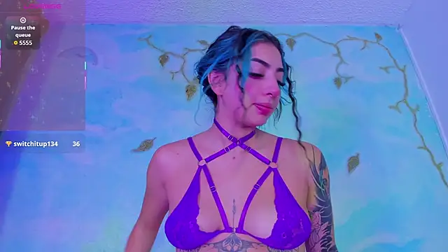 SaturnooStonee online show from October 2025 12:43:01 AM