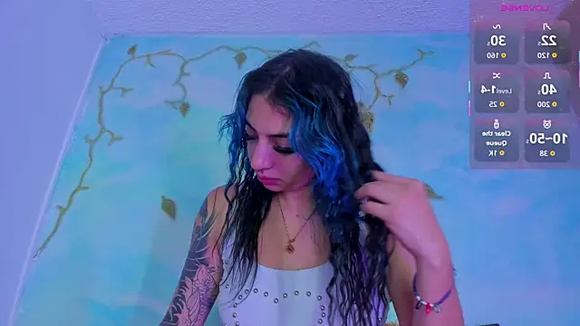 SaturnooStonee online show from December 2025 01:05:01 AM