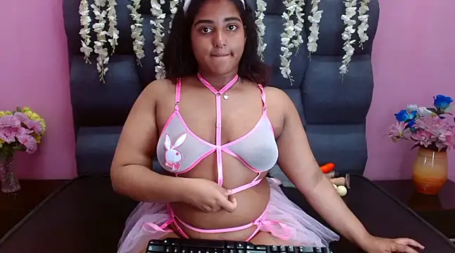 Sofia Hernandez  online show from March 2025 09:54:01 AM