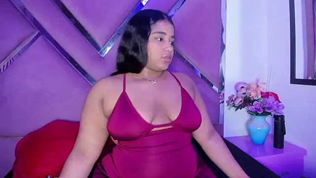 Sofia Hernandez  online show from December 2025 02:48:02 AM