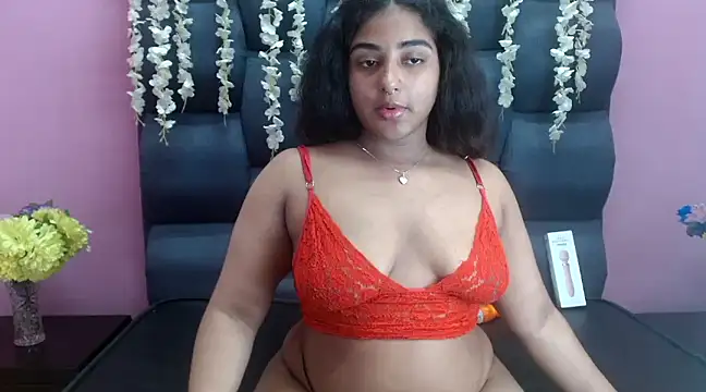 Sofia Hernandez  online show from February 2025 06:06:02 AM