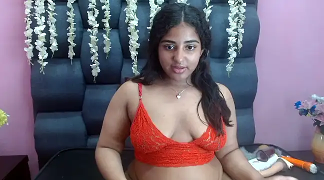 Sofia Hernandez  online show from February 2025 09:45:02 AM