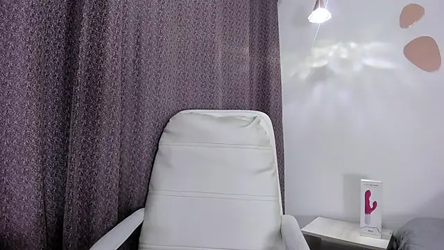 Snapshot of ValentinaaF chatting on October 2025 11:29:02 AM ValentinaaF online show from October 2025 11:29:02 AM