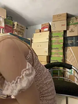 melody-dy online show from April 2026 07:11:02 PM