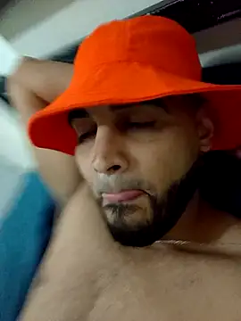 luismanuel 1998 online show from November 2025 02:45:02 AM