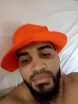 luismanuel 1998 online show from November 2025 04:11:01 PM