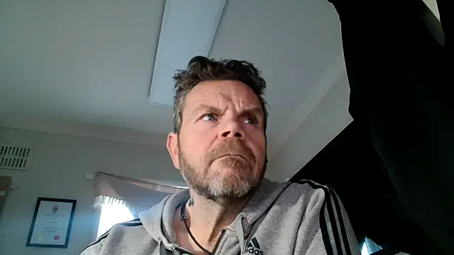 Snapshot of toptugger chatting on February 2025 07:59:02 AM toptugger online show from February 2025 07:59:02 AM